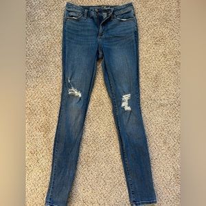 UNIVERSAL THREAD JEANS